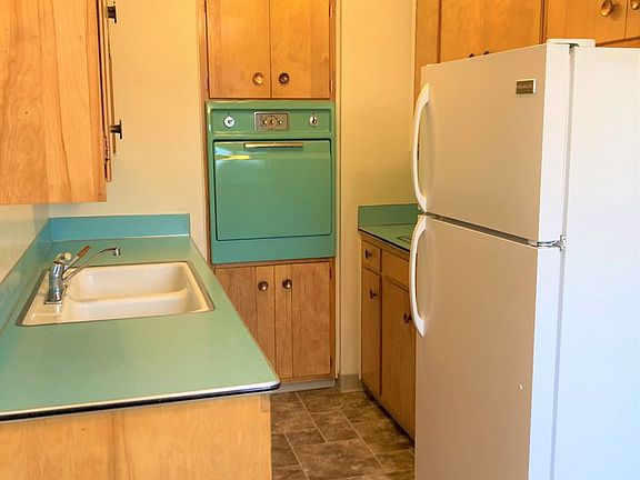 4th image of 205 11th St S APT 9