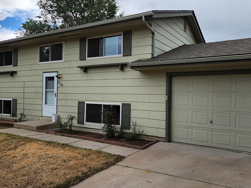 1st image of 2228 Fernwood Dr