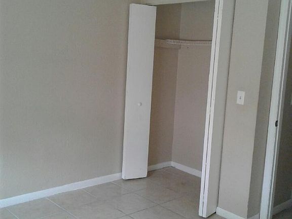 5th image of 512 Dade Ave