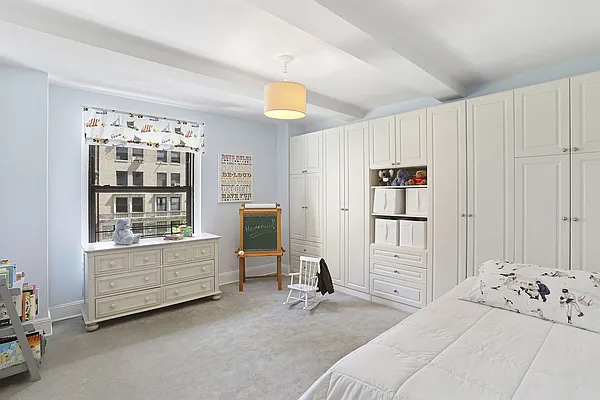 Sold by Compass | media 23