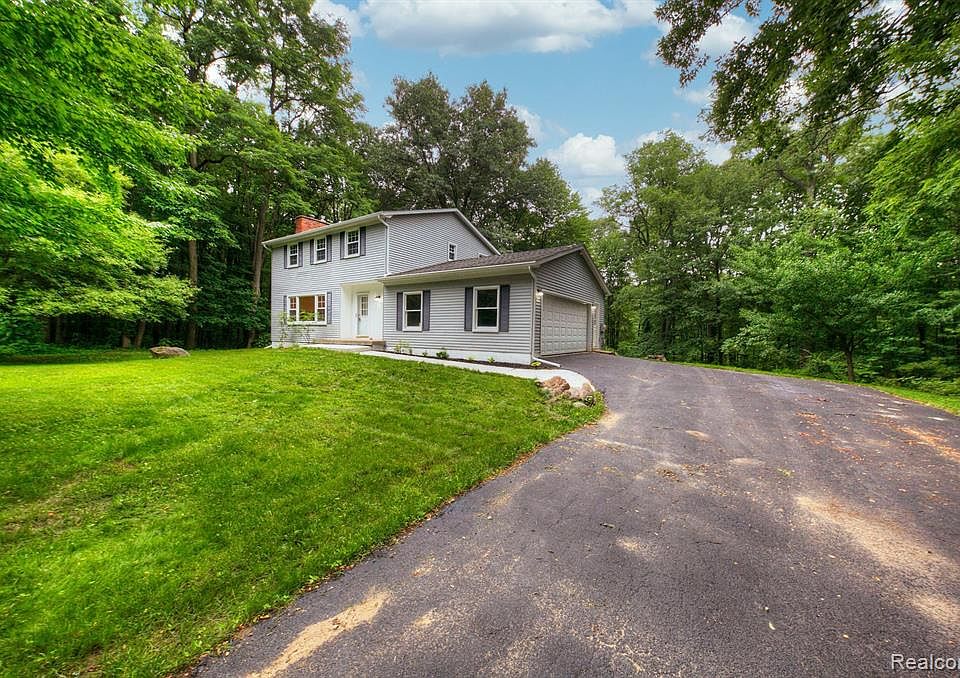12720 Woodland Trl, Davisburg, MI 48350 Zillow