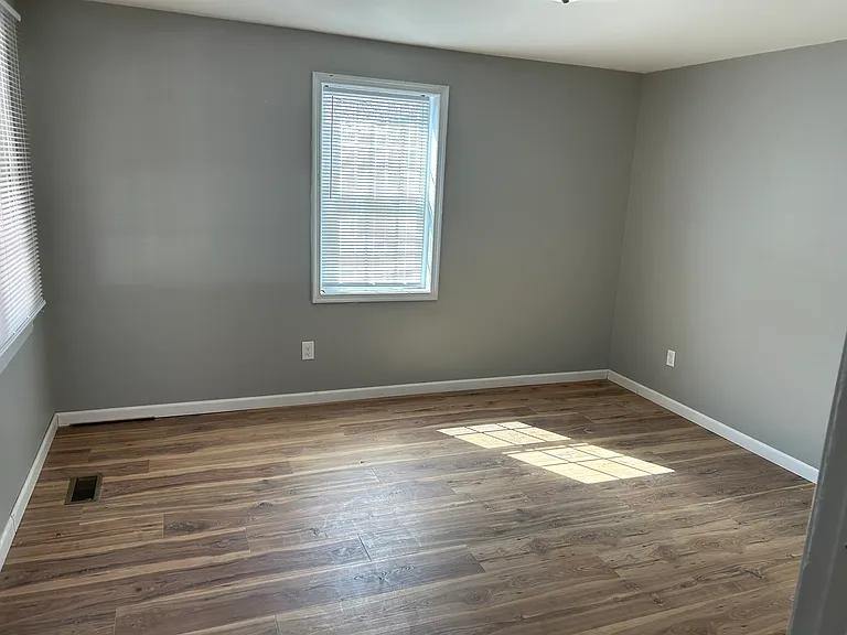 2850 Hull St #C — Photo 5