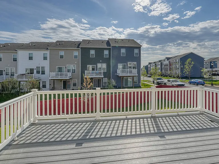 2085 Pomona Way — Photo 44