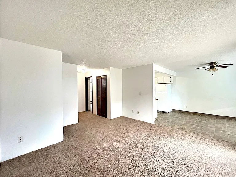 Columbia Landing — Photo 17