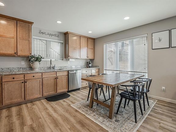 4th image of 305 Van Tuyl Circle #A