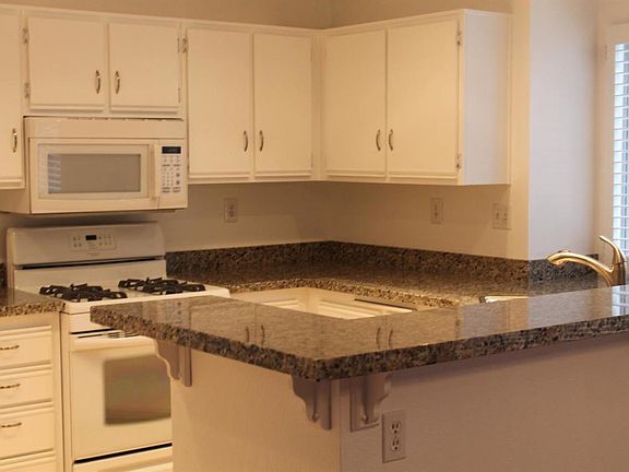 2nd image of 220 Via Colinas