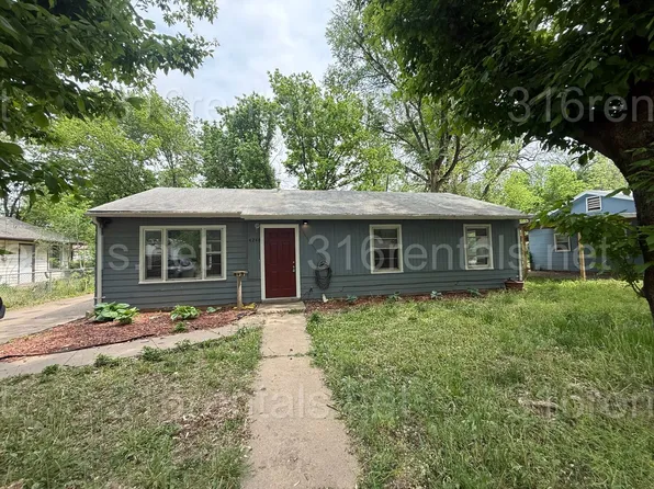 4248 S Englewood St, Wichita, KS 67216