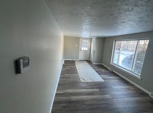 128 Logan Rd, Valencia, PA 16059