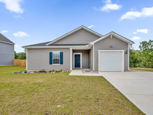 198 Greenbay St, Lillington, NC 27546