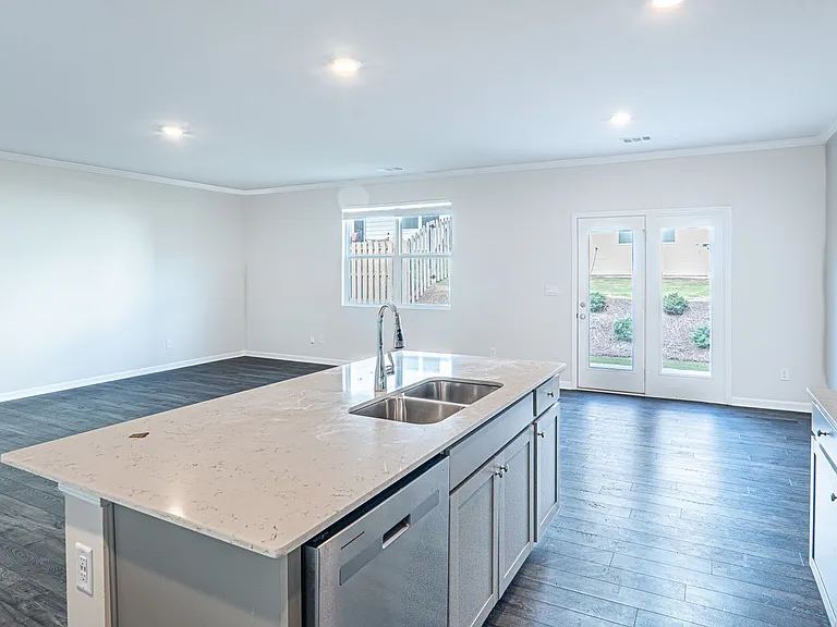 2473 Bayberry St — Photo 2