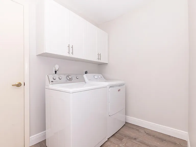4041 NE Breakwater Dr — Photo 16