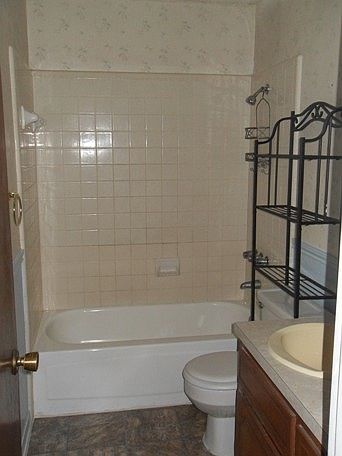 2nd image of 103 White Wing Cir APT A