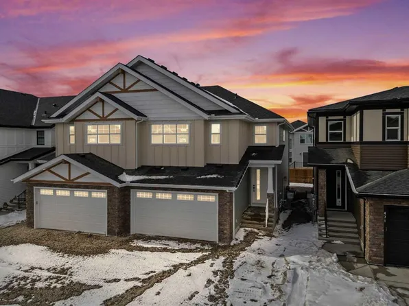 467 W Kinniburgh Loop, Chestermere, AB T1X 0T9