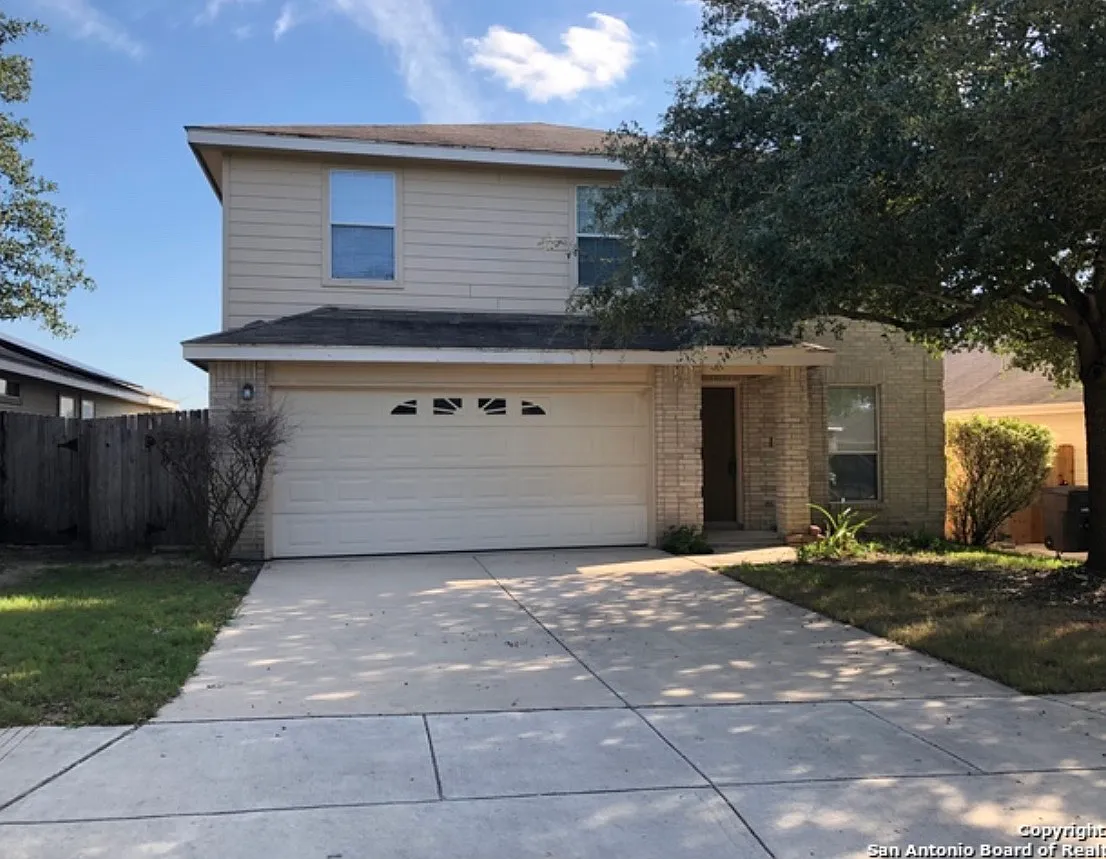 4 bed, 2500 sqft, $2,099 — Photo 1