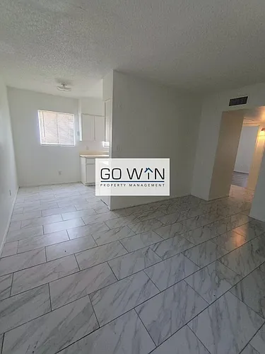 1102 W Cheryl Dr Photo 1