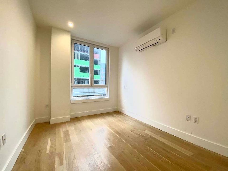 2nd image of 1052 Greene Ave #202C