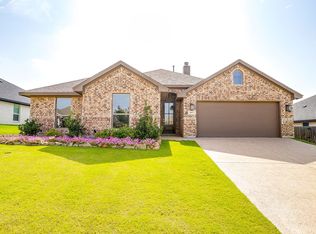 6817 Trail Rock Dr, Benbrook, TX 76126