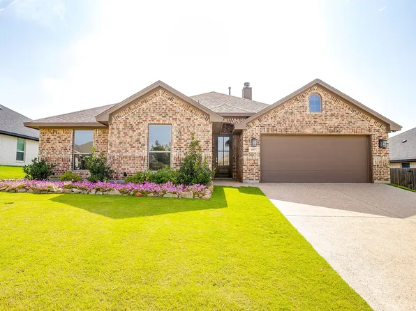 6817 Trail Rock Dr, Benbrook, TX 76126