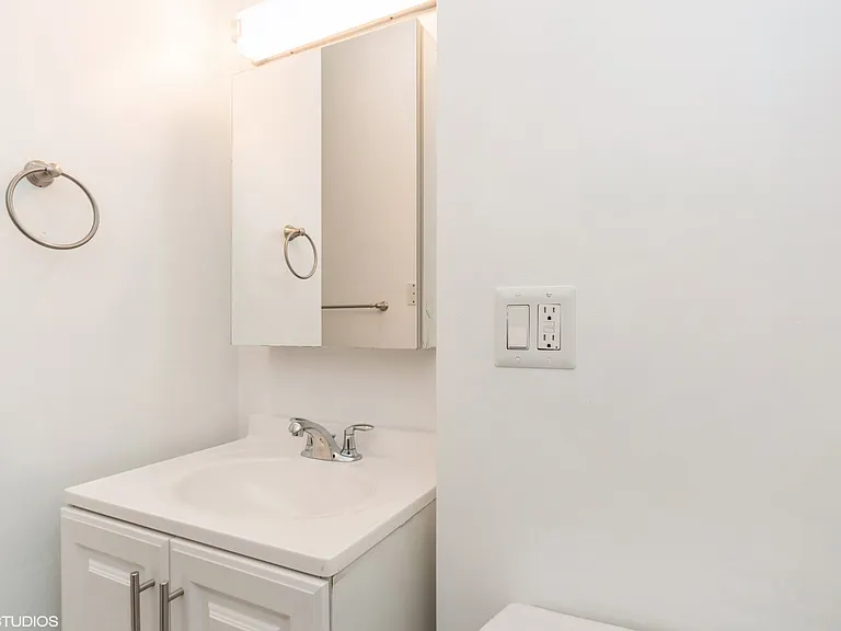175 Hemenway St #4F — Photo 10