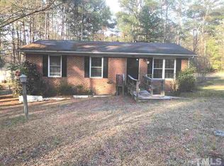 915 Lansing St, Sanford, NC 27330