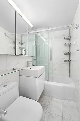 Rented by SERHANT. | media 4