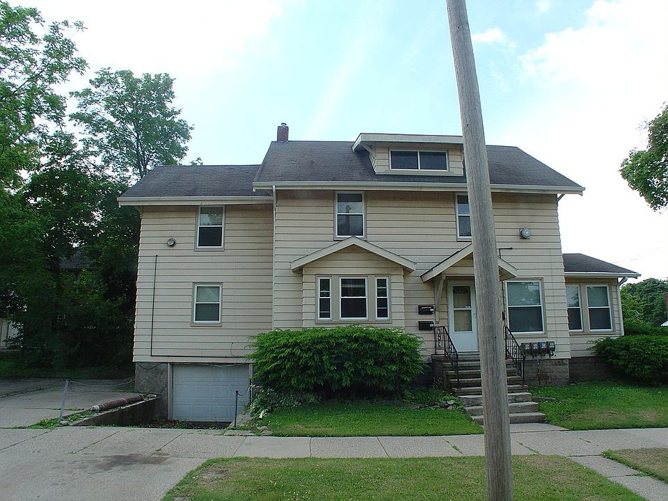 1st image of 825 W Lapeer St APT 3