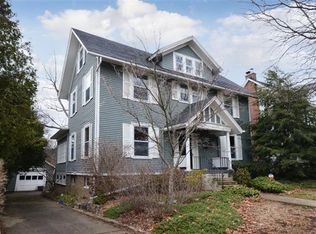 1056 Ferdon Rd, Ann Arbor, MI 48104