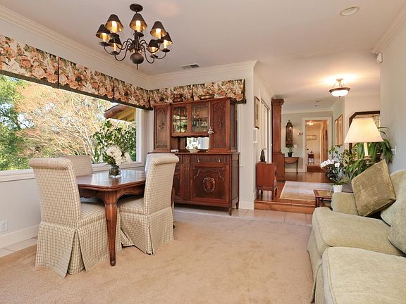 5th image of 1020 Siskiyou Dr