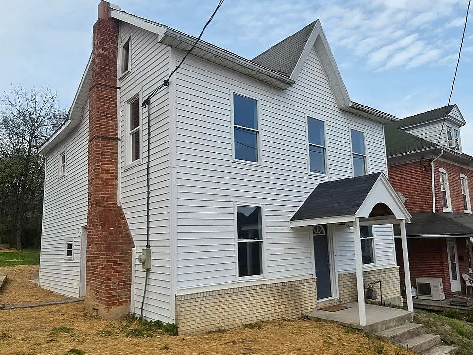 1st image of 128 N Walnut St