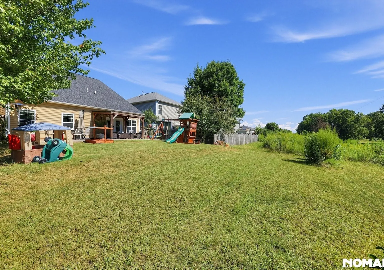 Spacious 4BR House + bonus room in Simpsonville — Photo 4