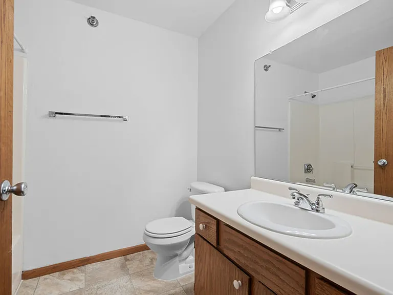 City View Apartments — Photo 24