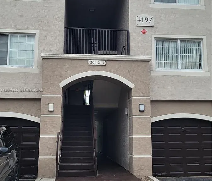 4197 N Haverhill Rd #213 — Photo 15