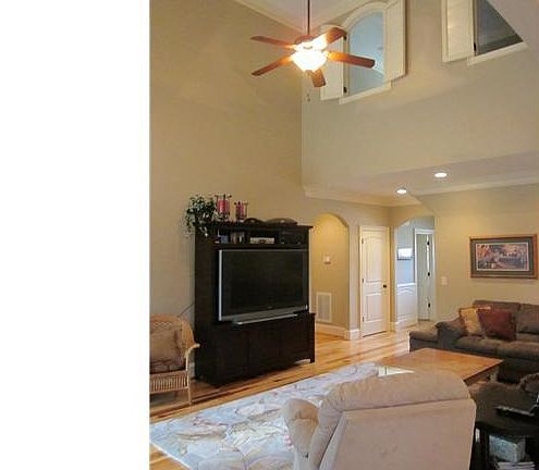 4th image of 311 Hilly Creek Ct