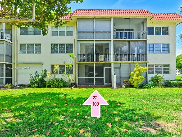 681 S Hollybrook Dr #109 — Photo 21
