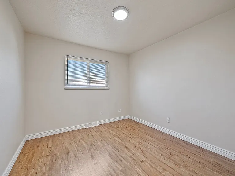 821 35th Avenue Ct — Photo 11