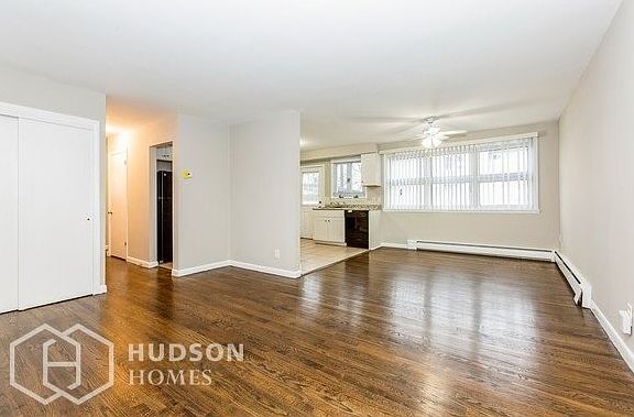 4th image of 41 McLean St
