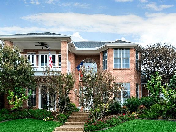 3rd image of 326 Harbor Landing Dr