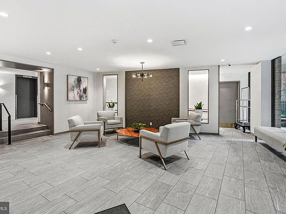 2nd image of 1655 Oakwood Dr #316