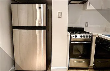 Rented by R New York