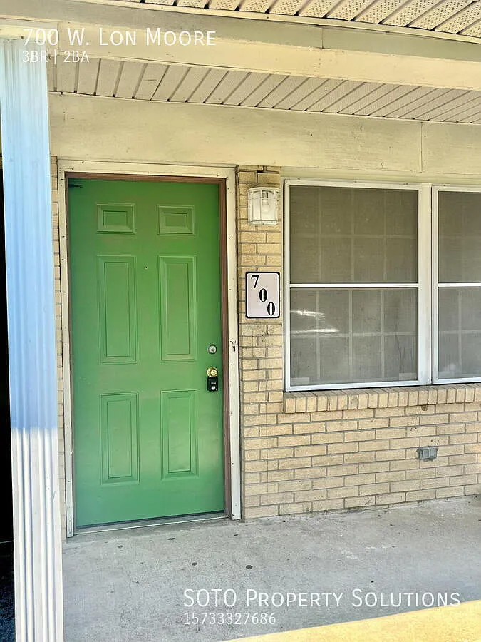 Spacious 3-Bedroom Home with Utilities Included Pet-Friendly in Charleston! — Photo 2