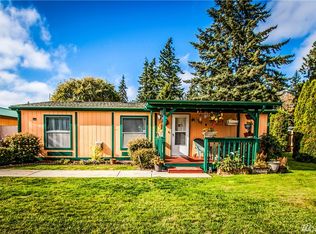 956 Falcon Rd, Camano Island, WA 98282