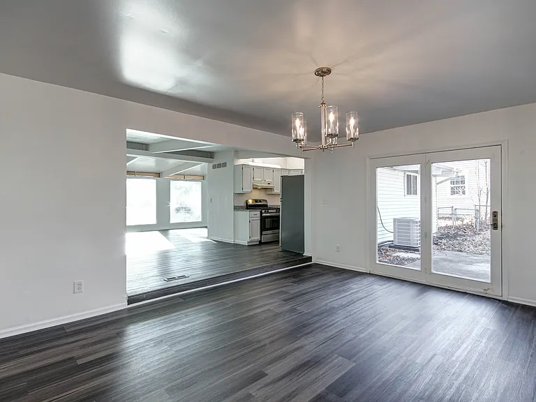 403 Whitehall Dr — Photo 9