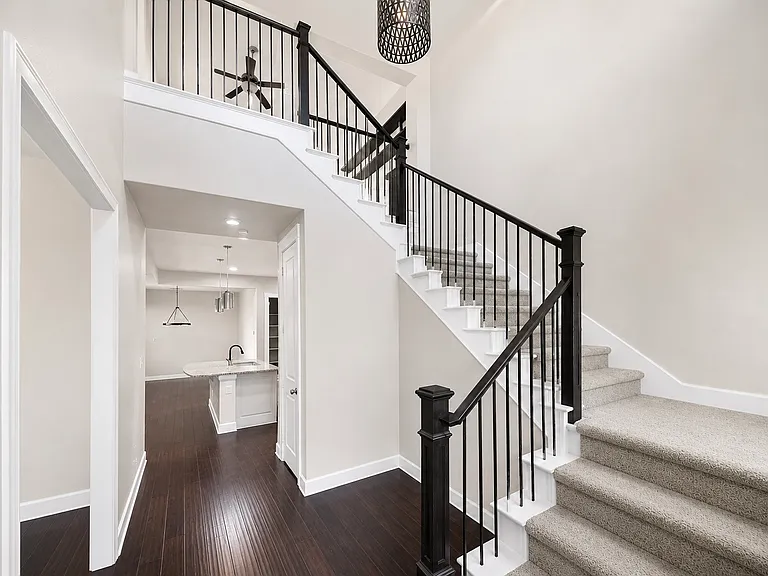 1053 Emil Pl — Photo 3