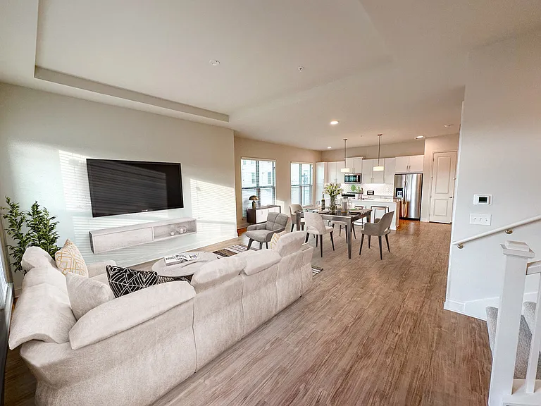 The Heights at Ridgewalk Townhomes & Apartments — Photo 20