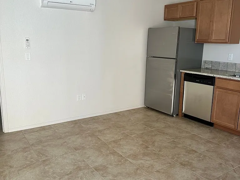 3064 Shoshone Dr #E101 — Photo 9