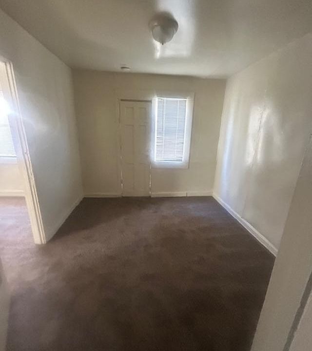 1st image of 861 W Manchester Ave #9