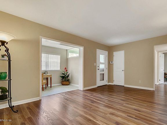 4th image of 5855 Windermere Dr