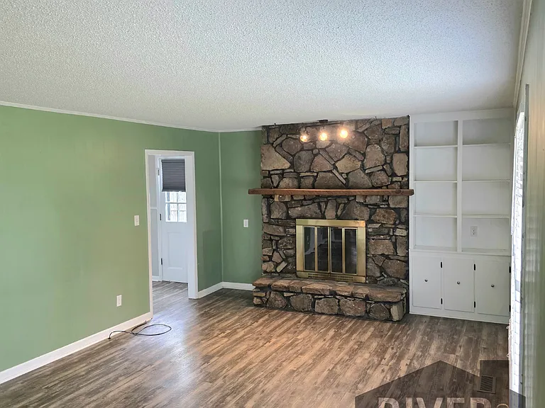1233 Ridge Dr — Photo 9