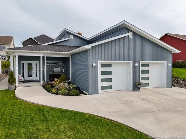 147 Reba Cres, Fredericton, NB E3G 0B5