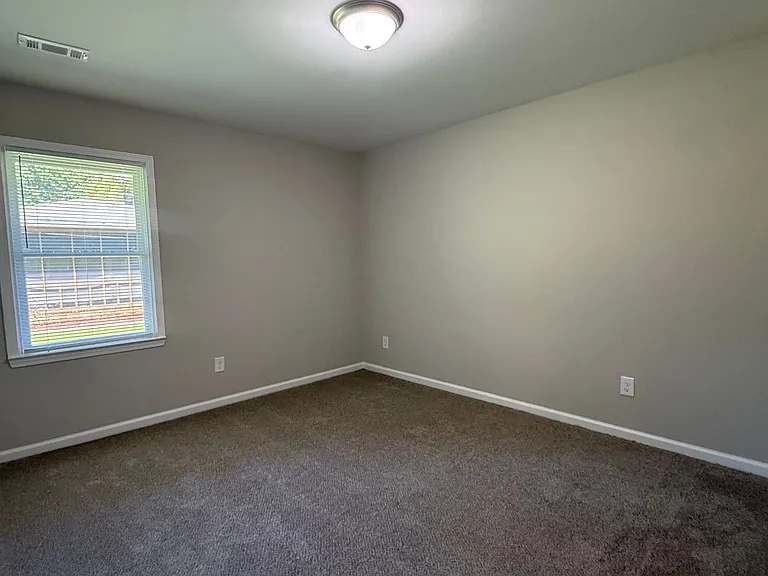 4 Poinsetta Dr NE — Photo 13
